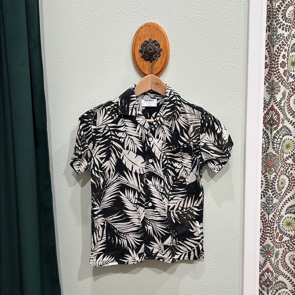 Old Navy Kids, Black and Cream, Tropical/Leaf Print Shirt